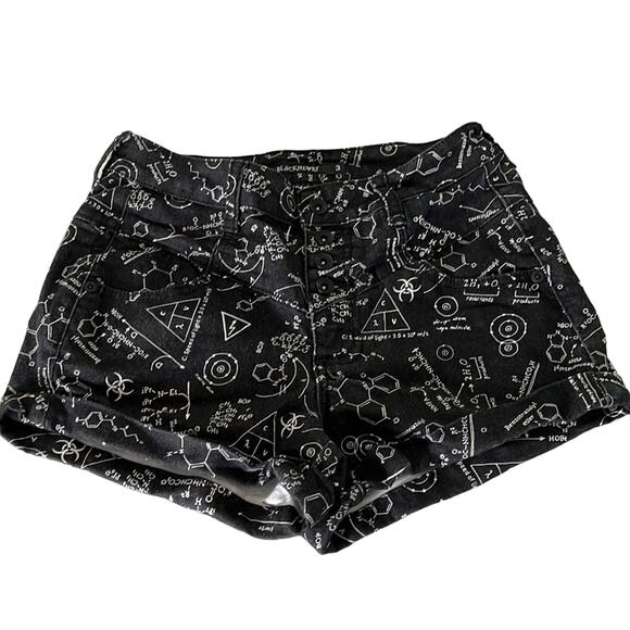 BlackHeart Hot Topic Shorts Juniors Sz 3 Black White Science Chemistry Print - Picture 1 of 10